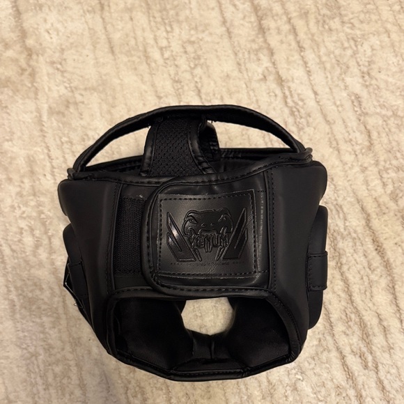 Venum Black Kids Headgear - Picture 2 of 4